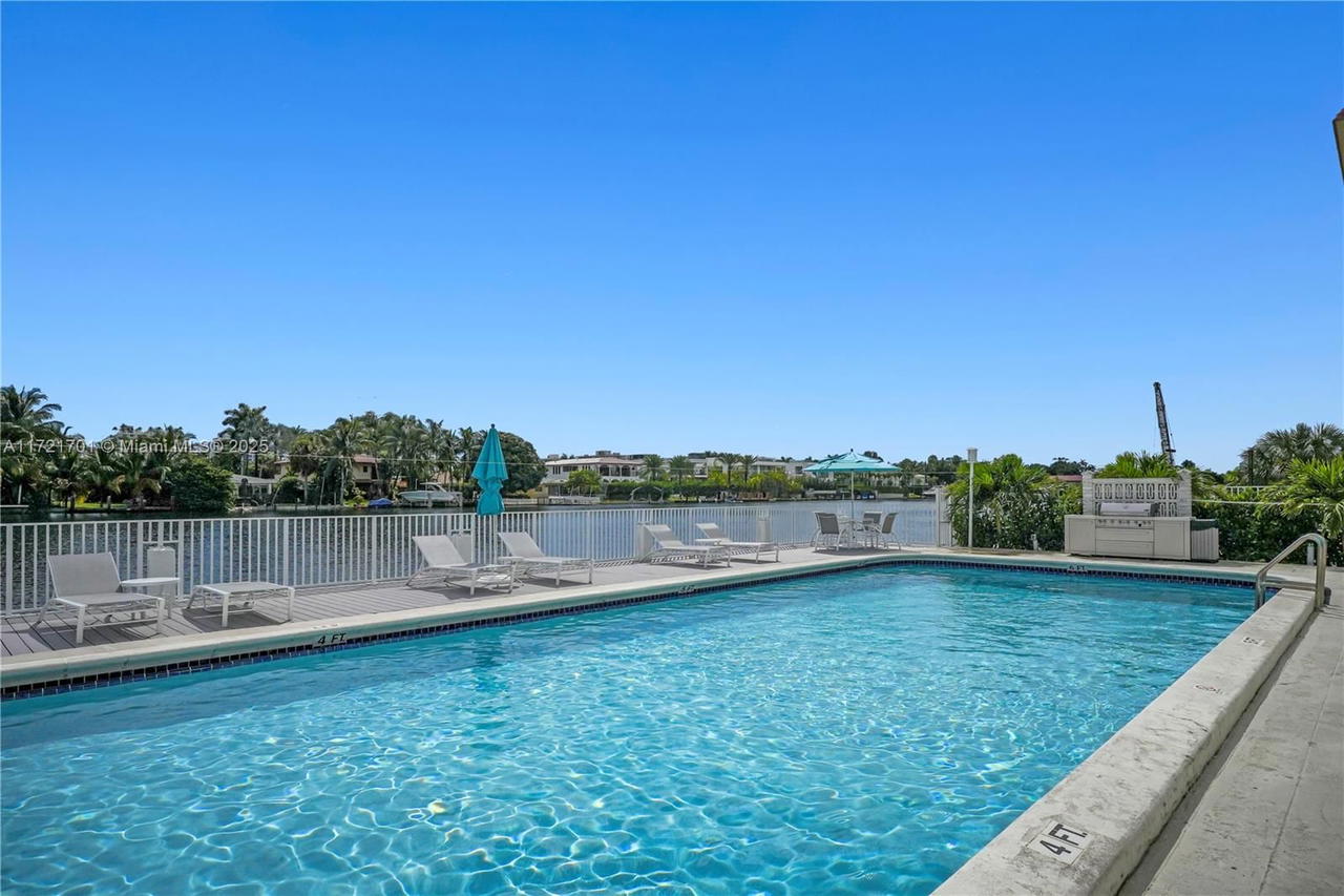 Real estate property located at 9381 Bay Harbor Dr #401N, Miami-dade, London Towers Condo, Bay Harbor Islands, FL