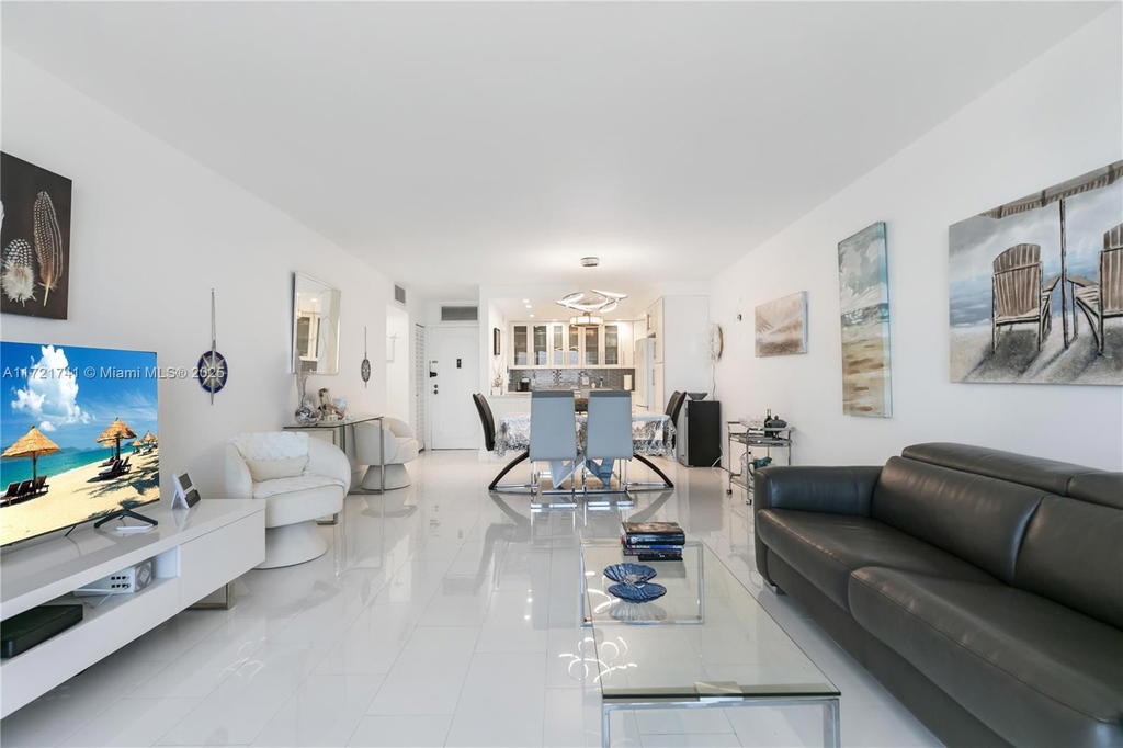 Real estate property located at 2201 Ocean Dr #1602, Broward, Quadomain Tower I And Iv, Hollywood, FL