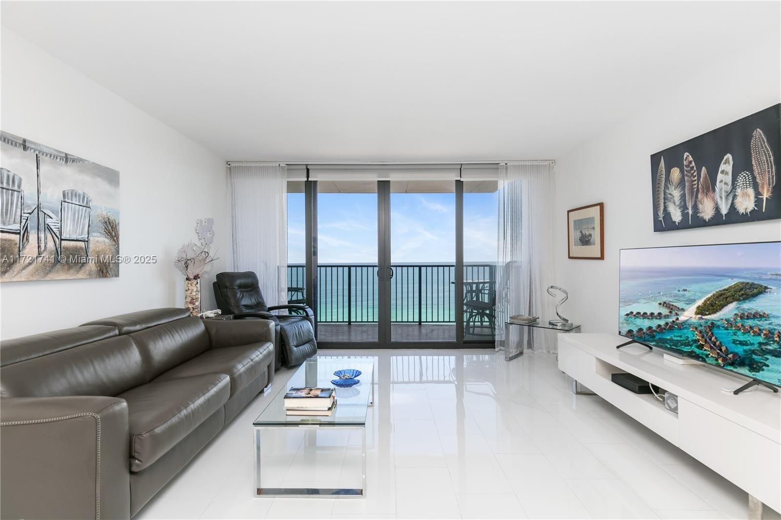 Real estate property located at 2201 Ocean Dr #1602, Broward, Quadomain Tower I And Iv, Hollywood, FL