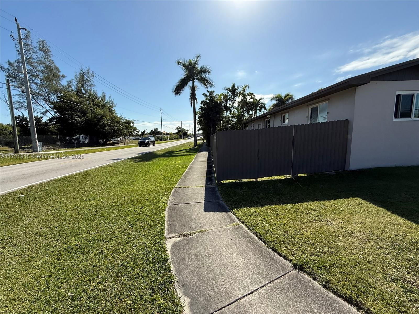 Real estate property located at 11200 181st St, Miami-dade, Green Hills Sec 1, Miami, FL