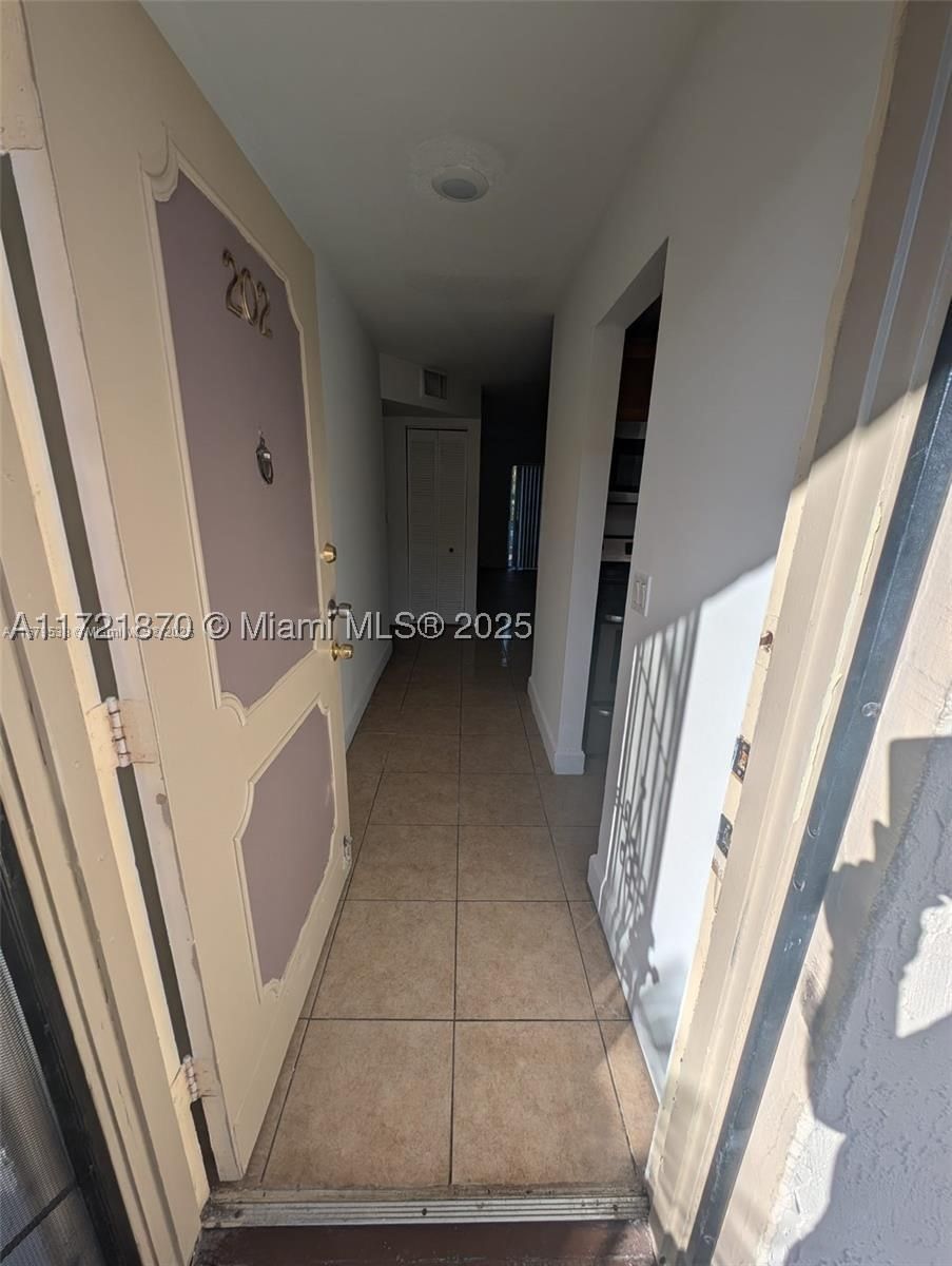 Real estate property located at 2800 56th Ave B202, Broward, Brookfield Square Condo, Lauderhill, FL