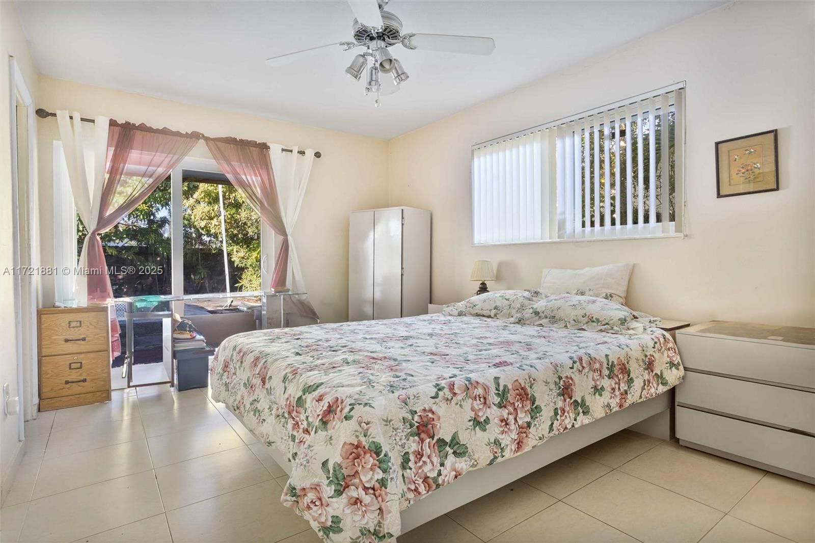 Real estate property located at 10071 16th St, Miami-dade, Coral Pk Est Sec 6, Miami, FL