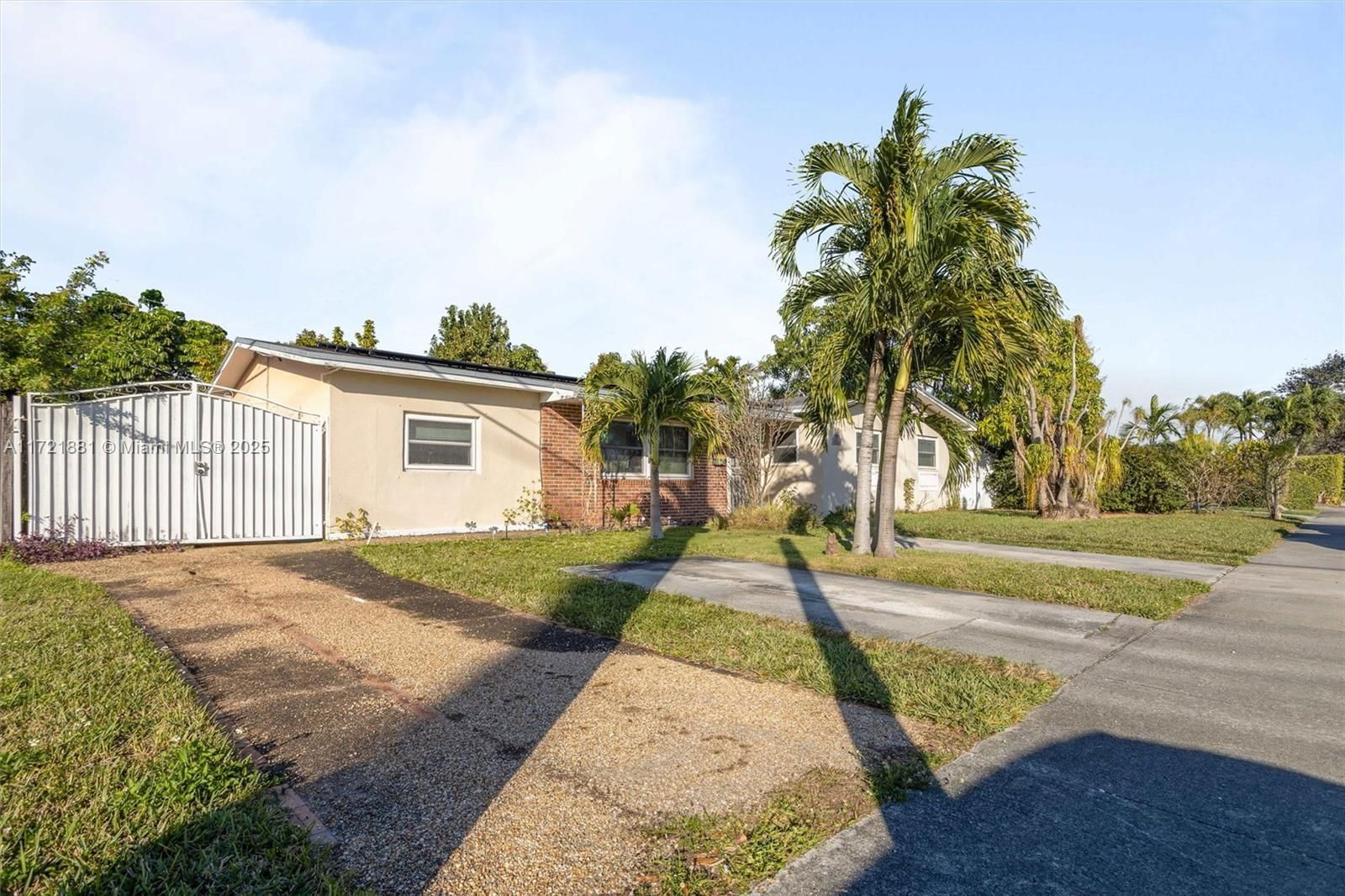 Real estate property located at 10071 16th St, Miami-dade, Coral Pk Est Sec 6, Miami, FL