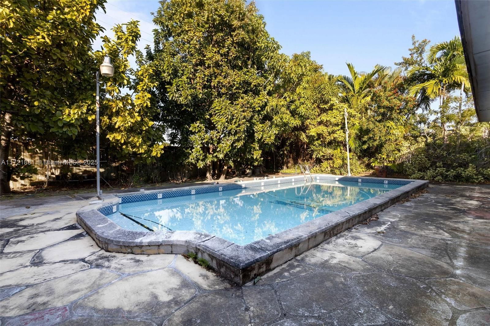 Real estate property located at 10071 16th St, Miami-dade, Coral Pk Est Sec 6, Miami, FL