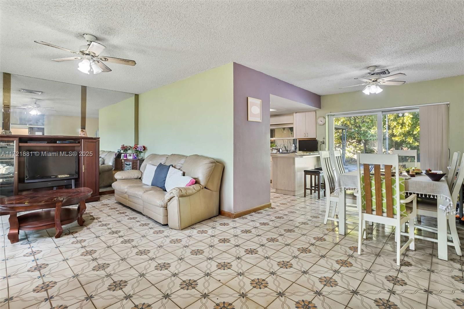 Real estate property located at 10071 16th St, Miami-dade, Coral Pk Est Sec 6, Miami, FL