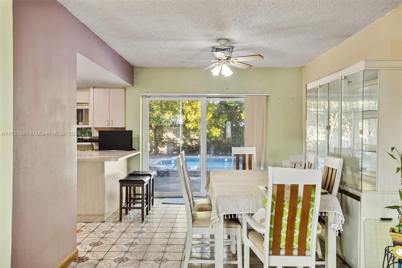 Real estate property located at 10071 16th St, Miami-dade, Coral Pk Est Sec 6, Miami, FL