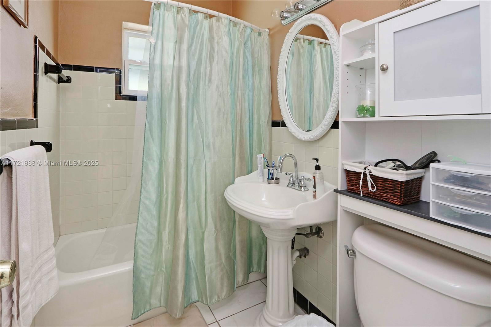 Real estate property located at 3610 39th Ave, Broward, Lake Forest Sec 2, West Park, FL