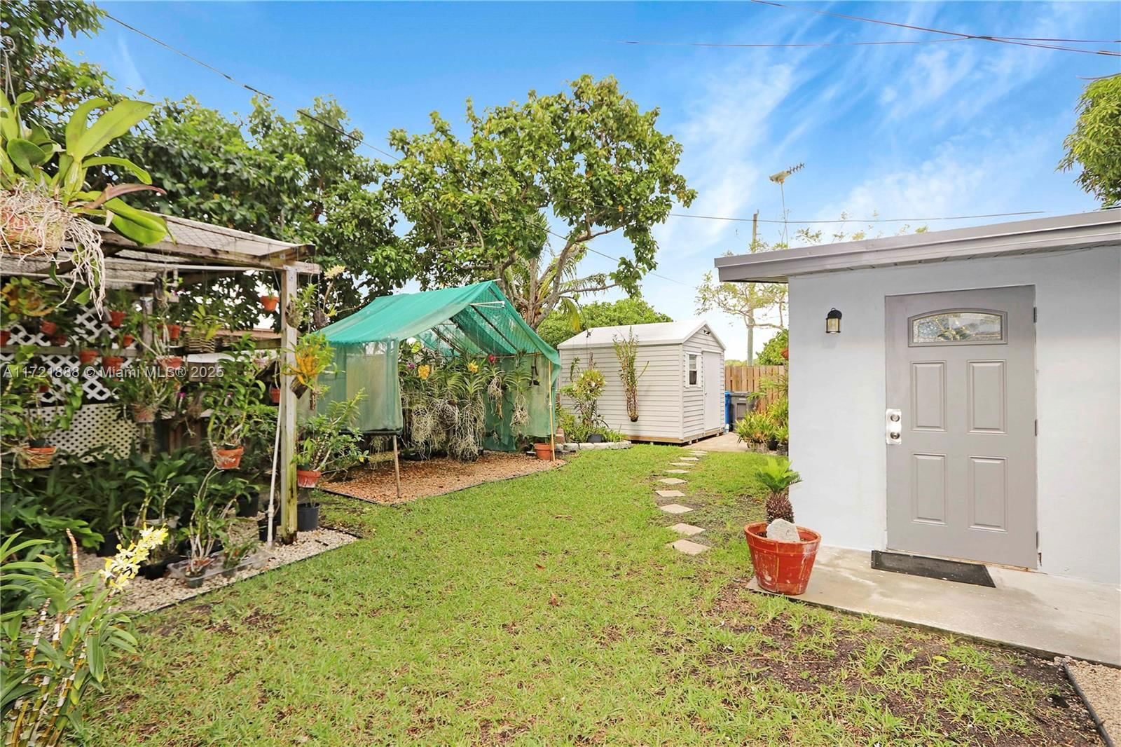 Real estate property located at 3610 39th Ave, Broward, Lake Forest Sec 2, West Park, FL