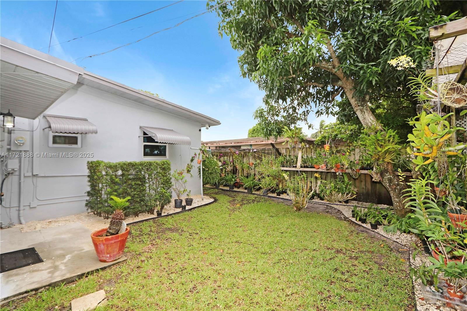 Real estate property located at 3610 39th Ave, Broward, Lake Forest Sec 2, West Park, FL