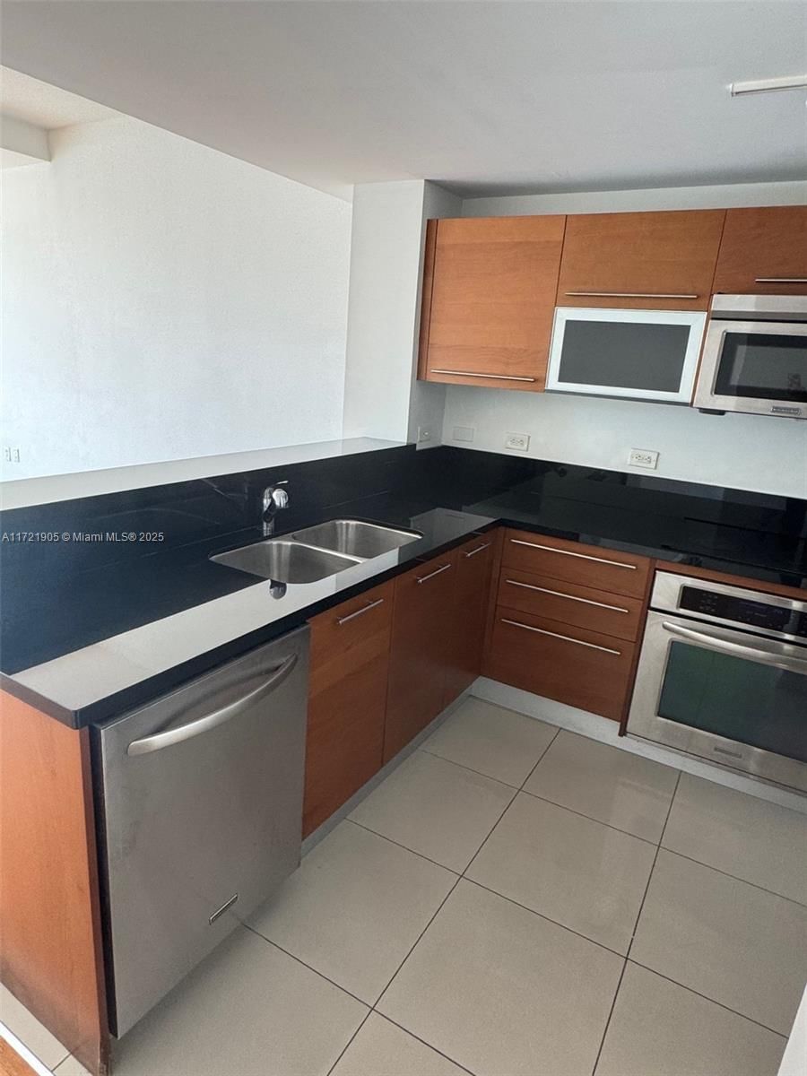 Real estate property located at 244 Biscayne Blvd #2707, Miami-dade, Vizcayne North Condo, Miami, FL