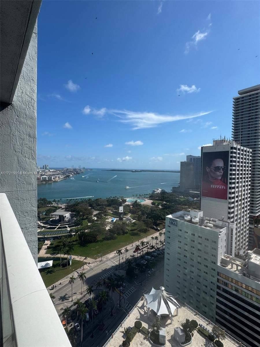 Real estate property located at 244 Biscayne Blvd #2707, Miami-dade, Vizcayne North Condo, Miami, FL