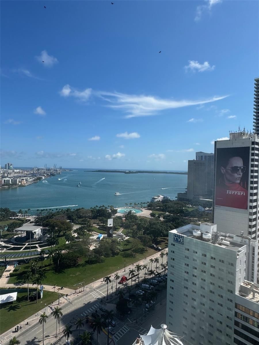 Real estate property located at 244 Biscayne Blvd #2707, Miami-dade, Vizcayne North Condo, Miami, FL