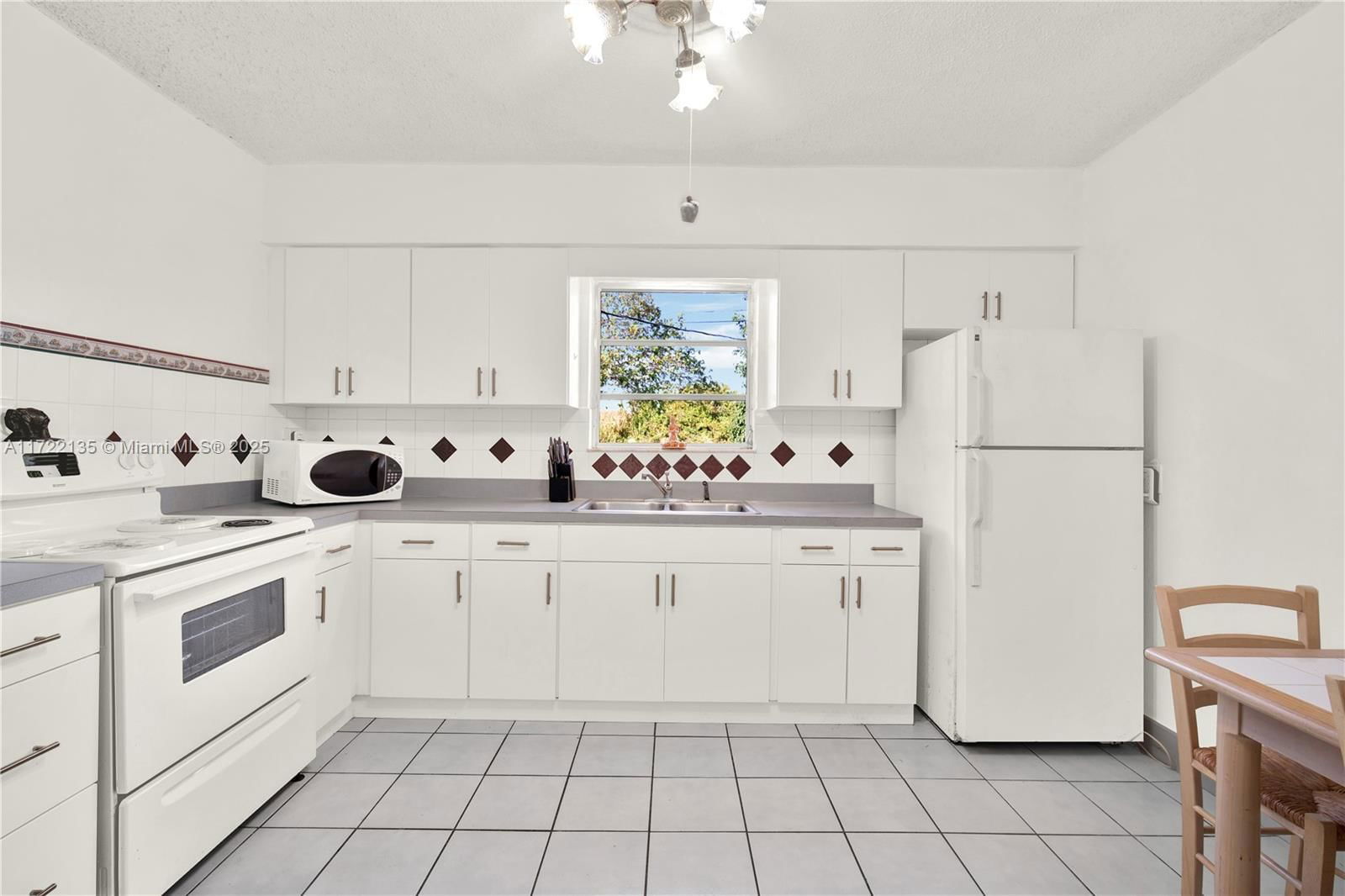 Real estate property located at 860 3rd St, Miami-dade, Prosperity Park, Florida City, FL