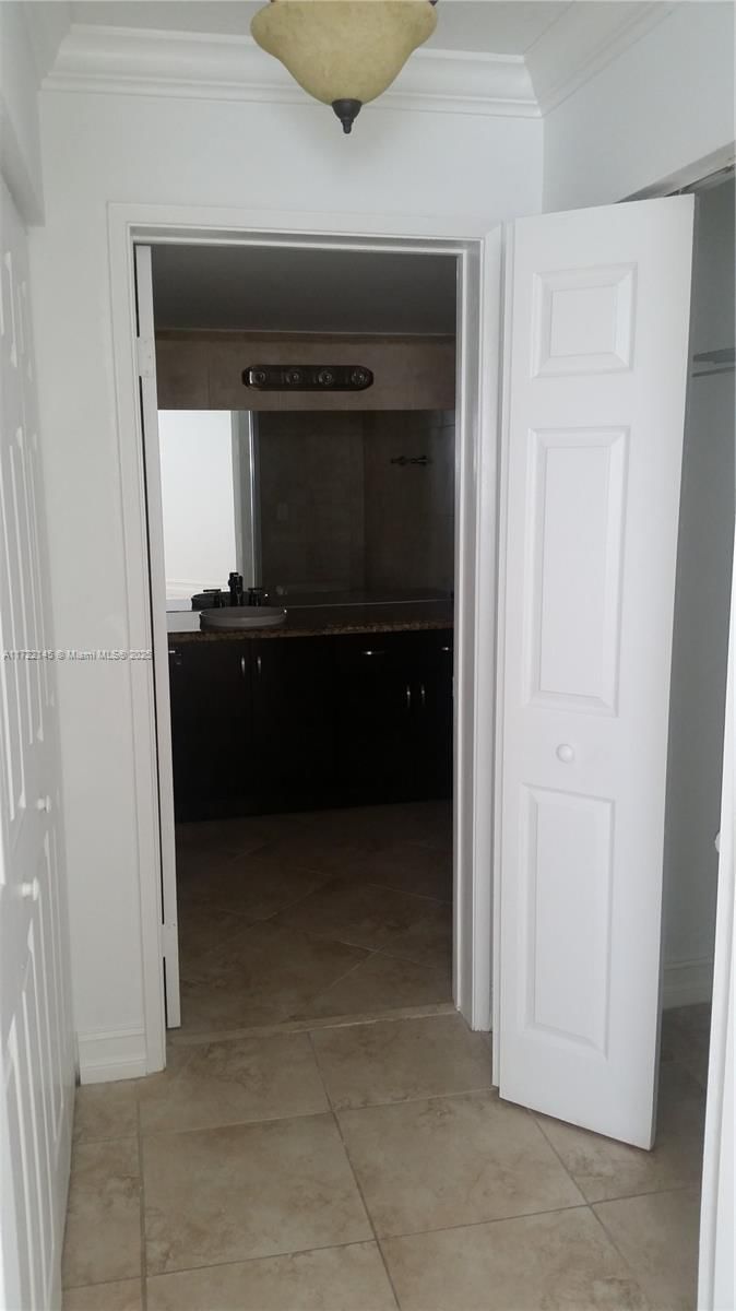 Real estate property located at 4677 97th Ct #27, Miami-dade, The Greens At Doral Condo, Doral, FL
