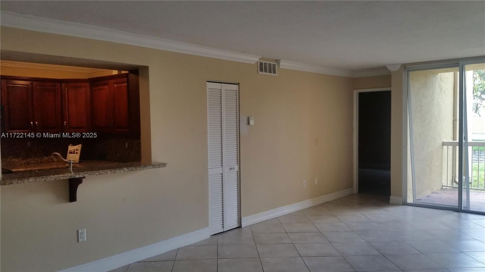 Real estate property located at 4677 97th Ct #27, Miami-dade, The Greens At Doral Condo, Doral, FL
