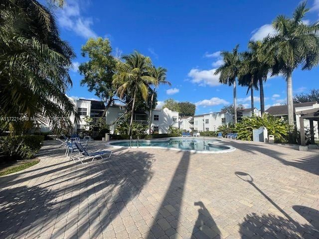 Real estate property located at 4677 97th Ct #27, Miami-dade, The Greens At Doral Condo, Doral, FL