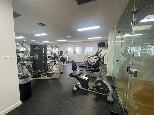 Real estate property located at 4677 97th Ct #27, Miami-dade, The Greens At Doral Condo, Doral, FL