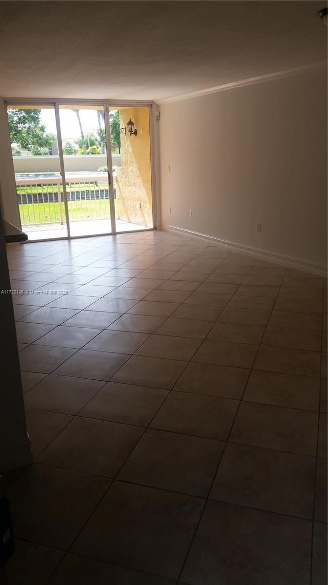 Real estate property located at 4677 97th Ct #27, Miami-dade, The Greens At Doral Condo, Doral, FL