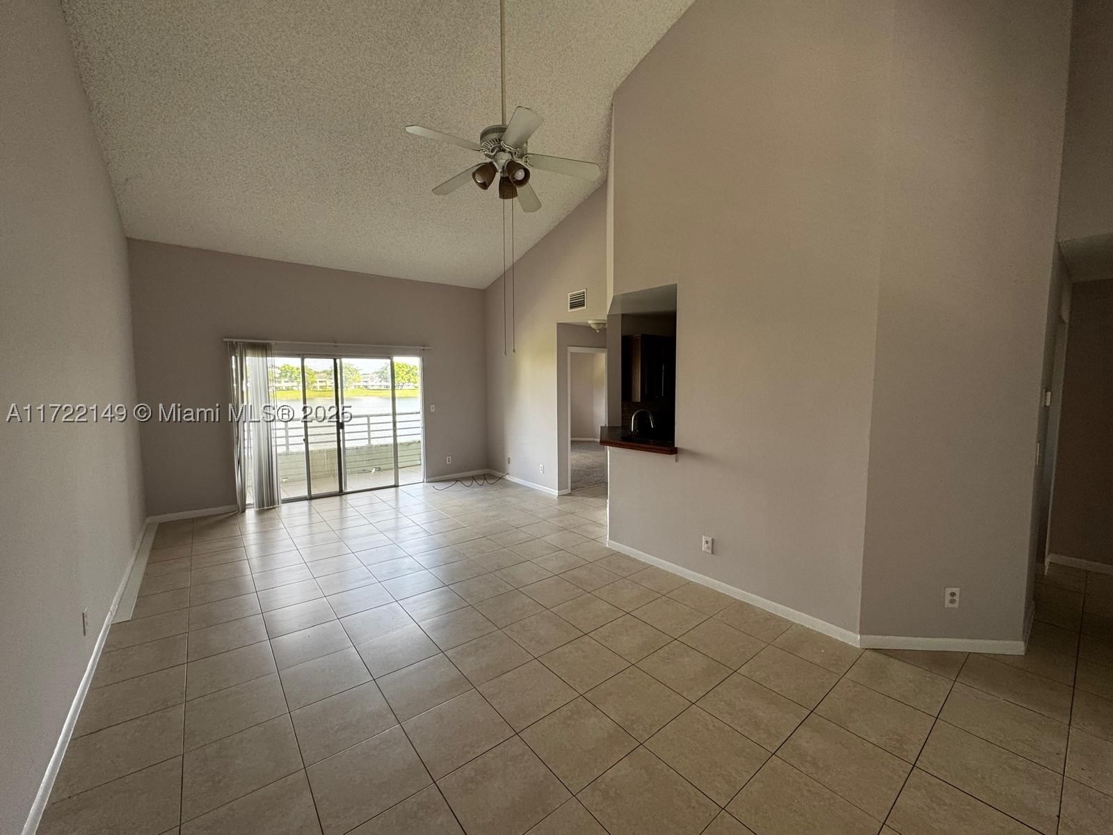 Real estate property located at 3437 44th St #208, Broward, Summer Lake, Oakland Park, FL