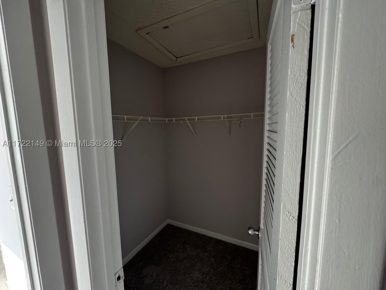 Real estate property located at 3437 44th St #208, Broward, Summer Lake, Oakland Park, FL