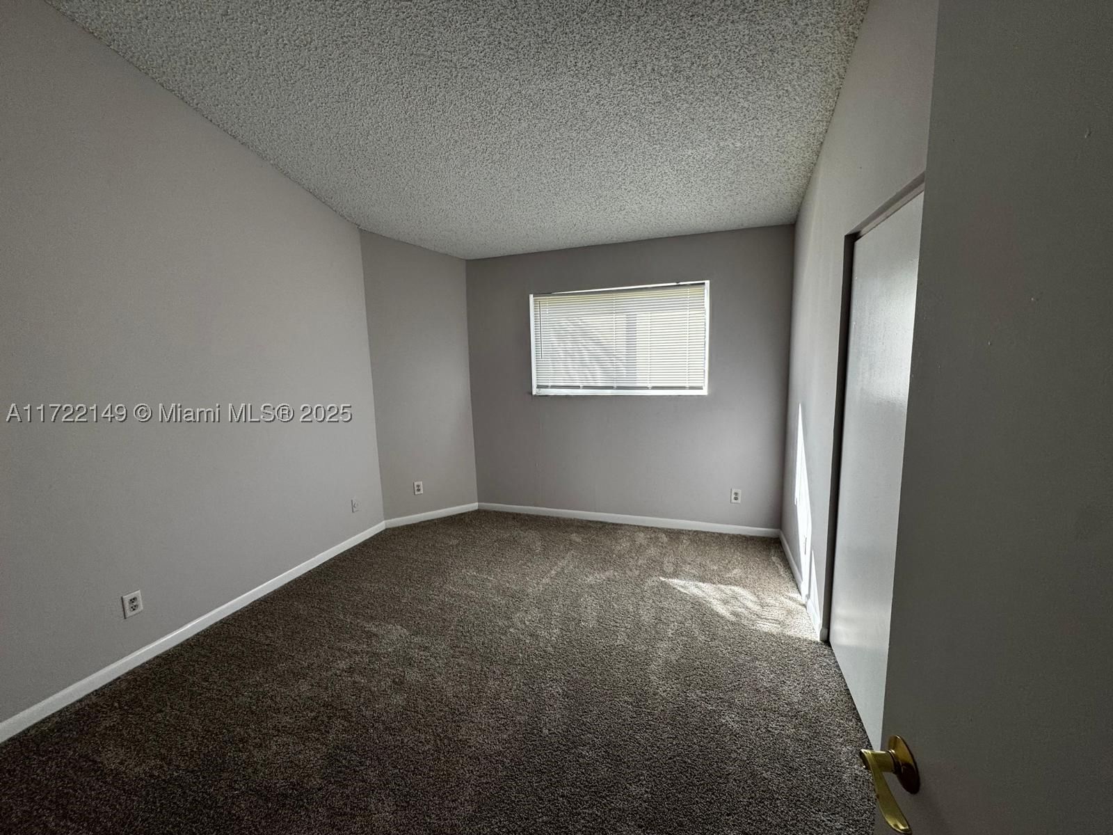 Real estate property located at 3437 44th St #208, Broward, Summer Lake, Oakland Park, FL