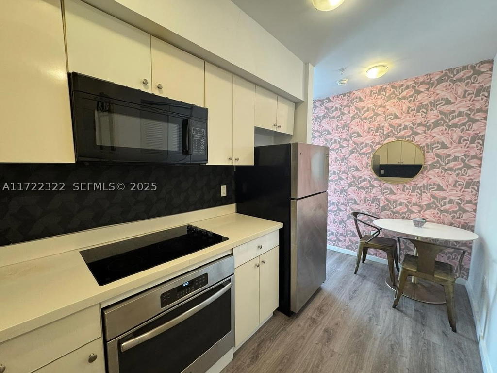 Real estate property located at 810 7th St #207, Miami-dade, First Deco Condo, Miami Beach, FL