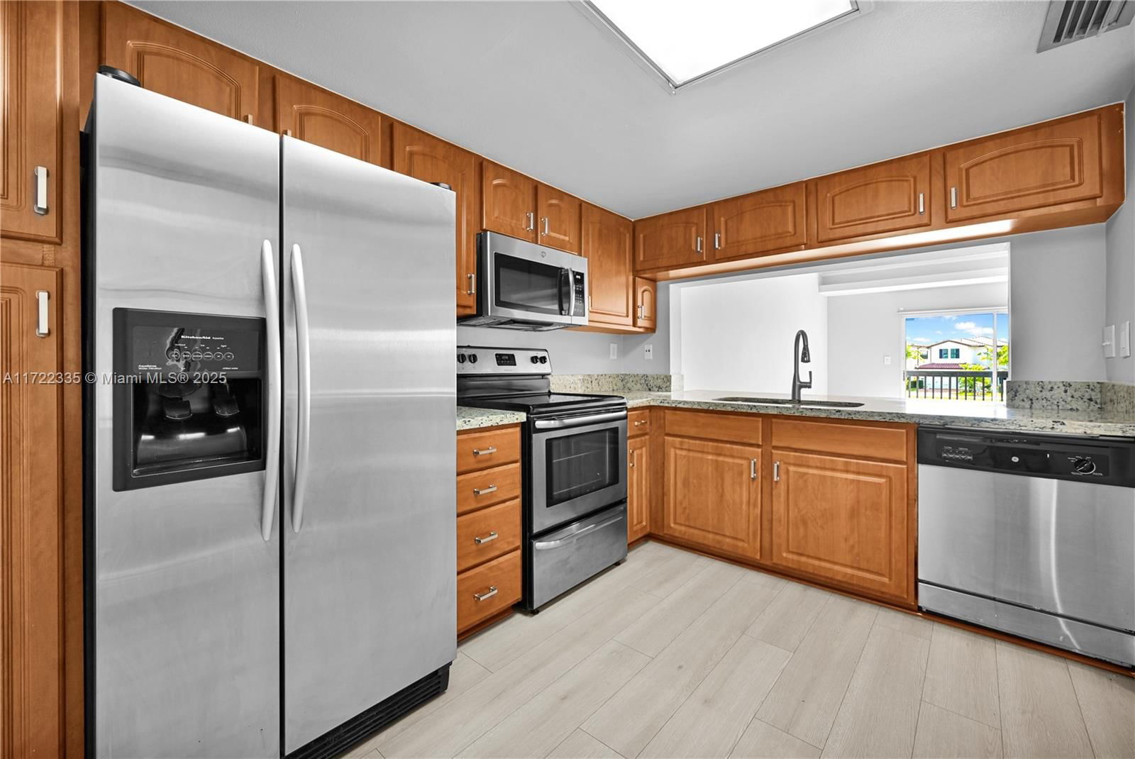 Real estate property located at 385 113 WAY #385, Broward, Fairway Greens Condo Homes, Hollywood, FL