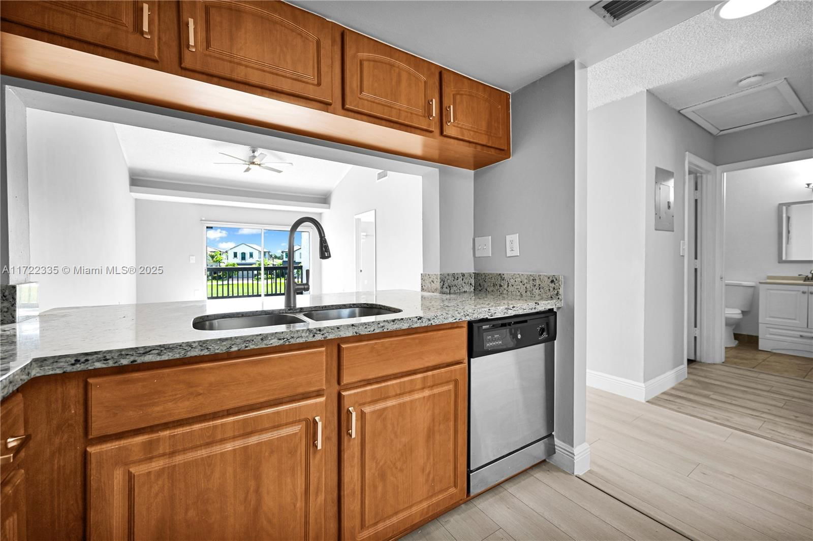 Real estate property located at 385 113 WAY #385, Broward, Fairway Greens Condo Homes, Hollywood, FL