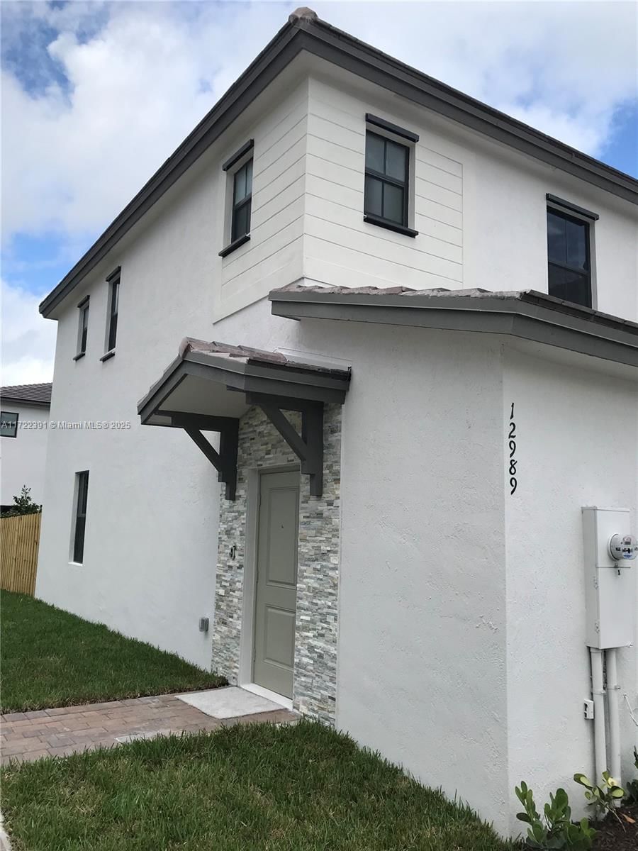 Real estate property located at 12989 233rd Ter #12989, Miami-Dade, Siena Reserve, Miami, FL