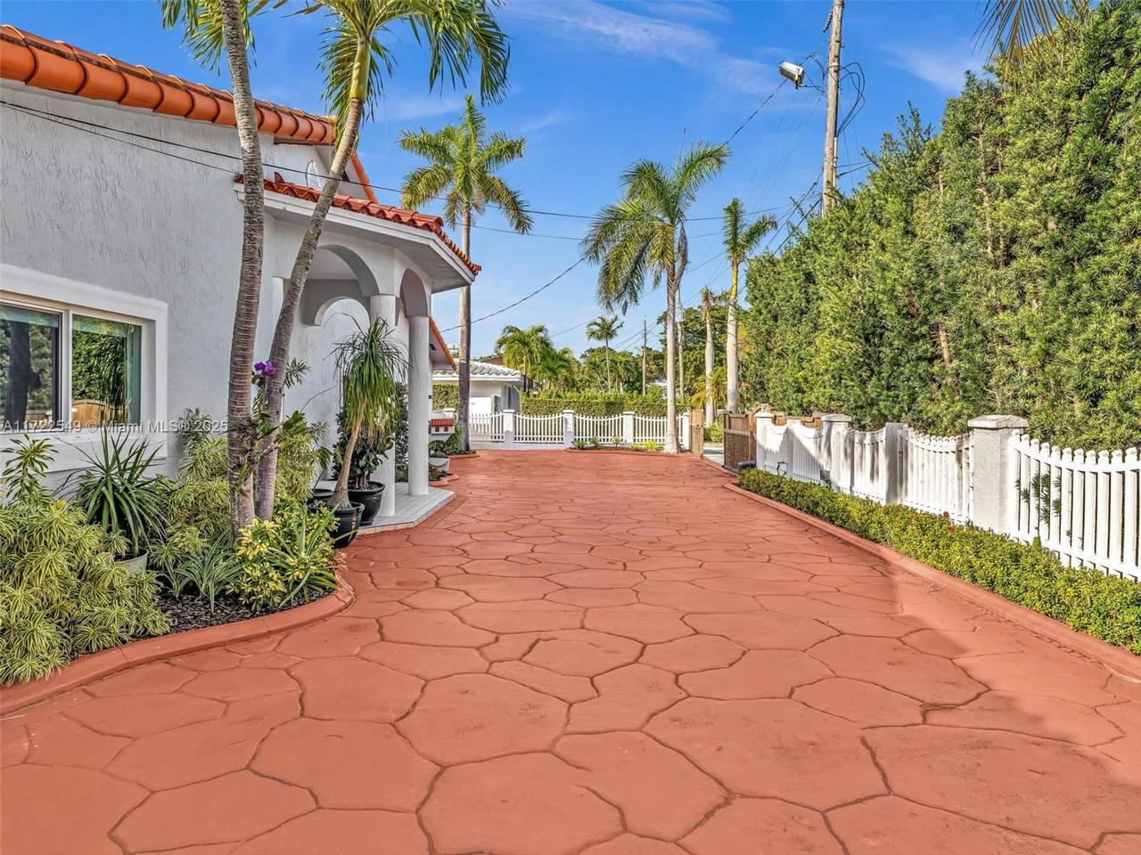 Real estate property located at 12904 Banyan Rd, Miami-dade, Venetian Sec Keystone Poi, North Miami, FL