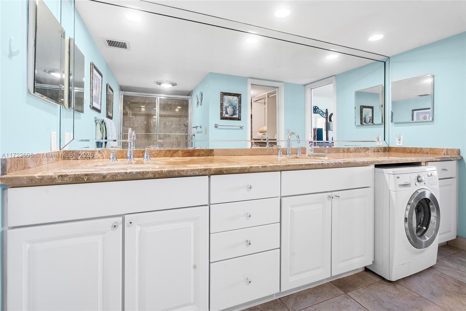 Real estate property located at 350 Beach Rd #204, Palm Beach, Island House Northeast Co, Tequesta, FL
