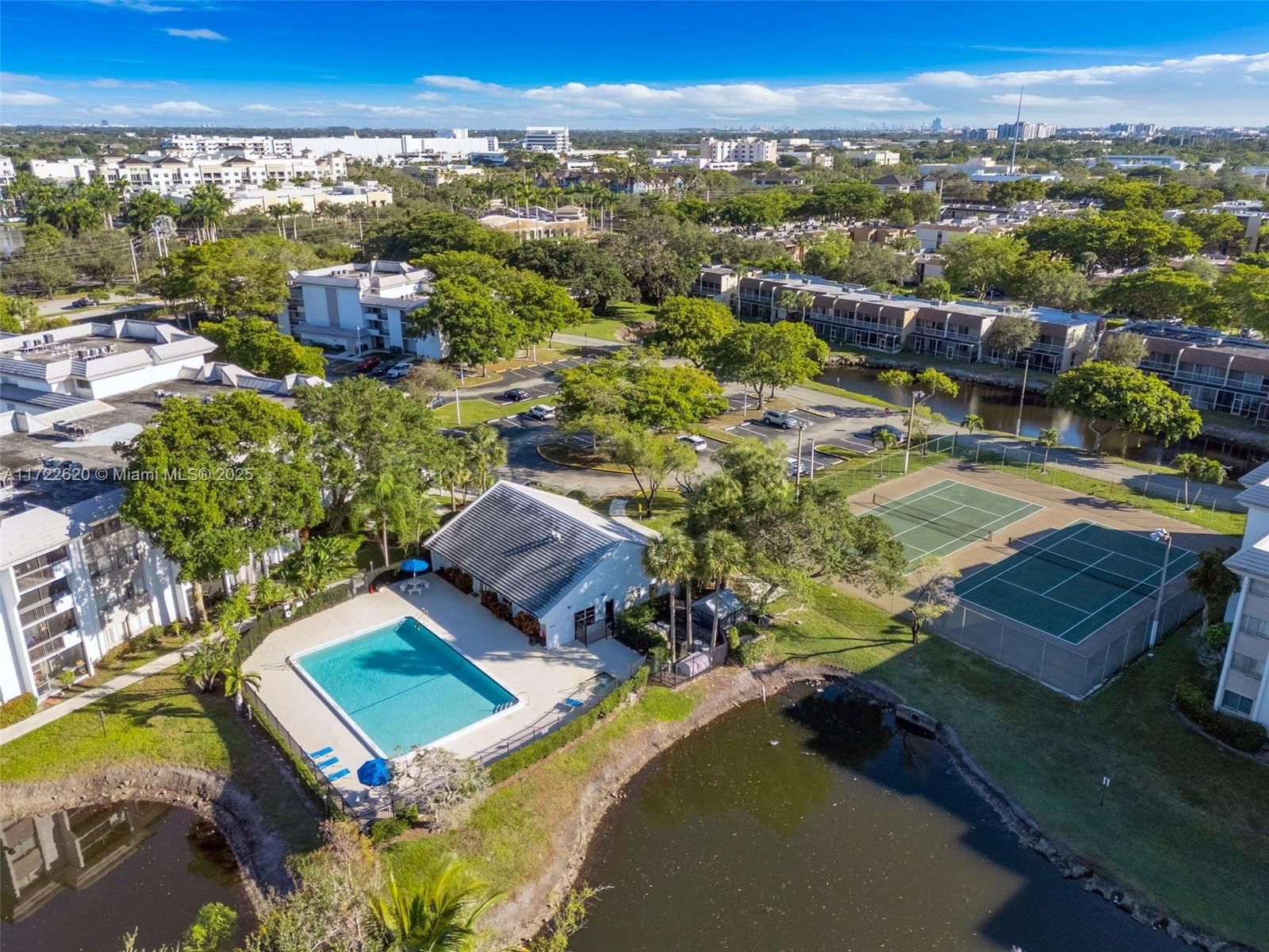 Real estate property located at 711 Pine Island Rd #406, Broward, Belasera At Pine Island C, Plantation, FL