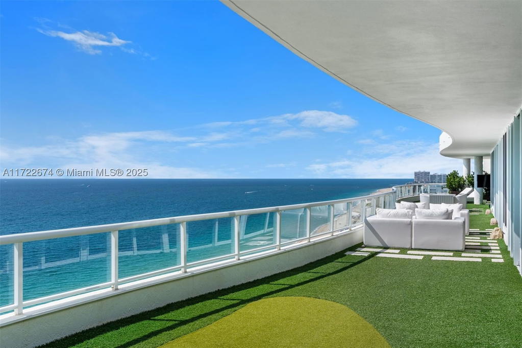 Real estate property located at 1 Fort Lauderdale Beach Blvd #2102, Broward, Ritz-carlton, Fort Lauderdale, FL