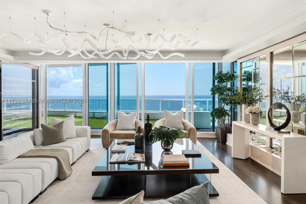 Real estate property located at 1 Fort Lauderdale Beach Blvd #2102, Broward, Ritz-carlton, Fort Lauderdale, FL