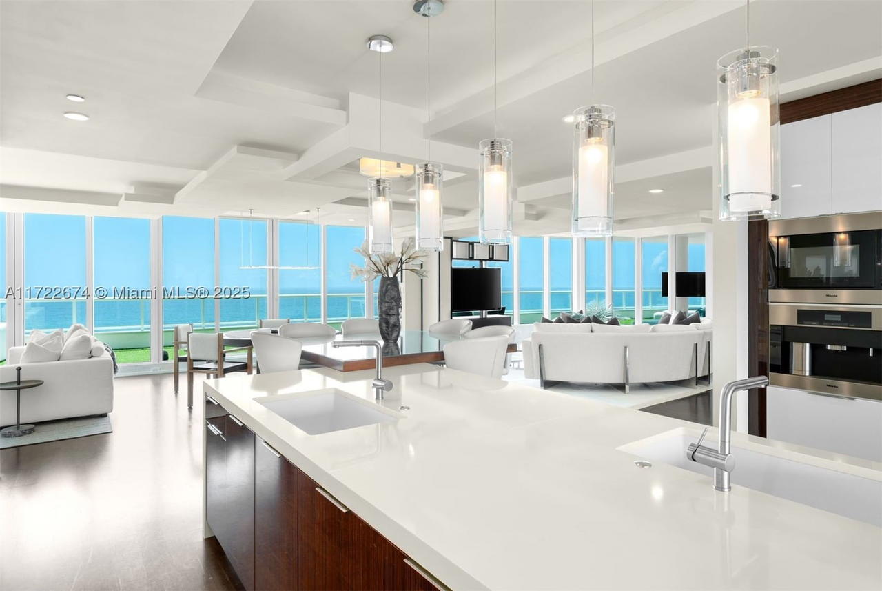 Real estate property located at 1 Fort Lauderdale Beach Blvd #2102, Broward, Ritz-carlton, Fort Lauderdale, FL