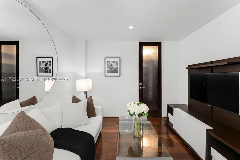 Real estate property located at 1 Fort Lauderdale Beach Blvd #2102, Broward, Ritz-carlton, Fort Lauderdale, FL
