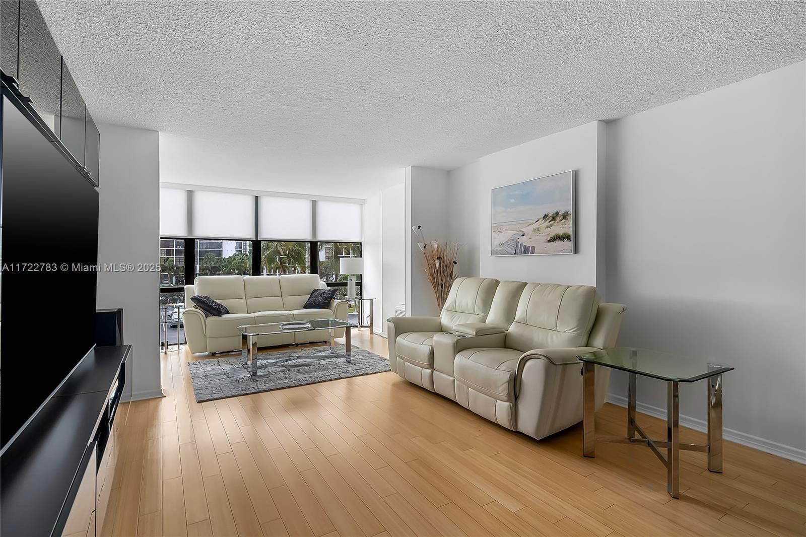 Real estate property located at 800 Parkview Dr #316, Broward, Oceanview Park Condo, Hallandale Beach, FL