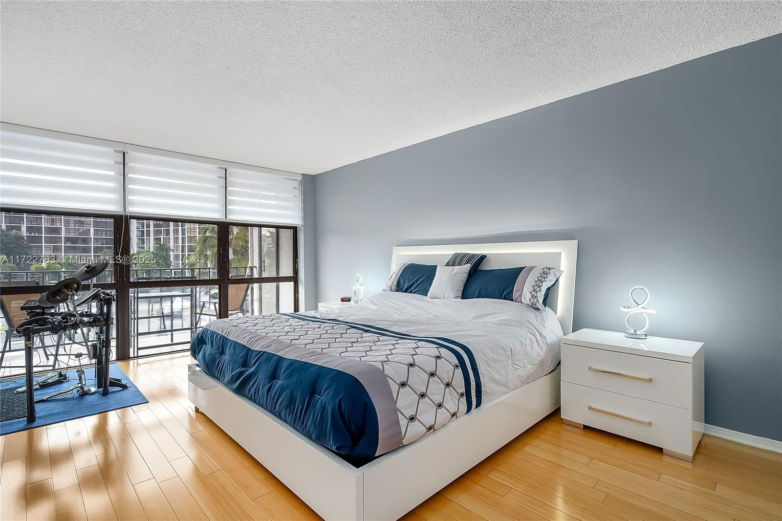 Real estate property located at 800 Parkview Dr #316, Broward, Oceanview Park Condo, Hallandale Beach, FL