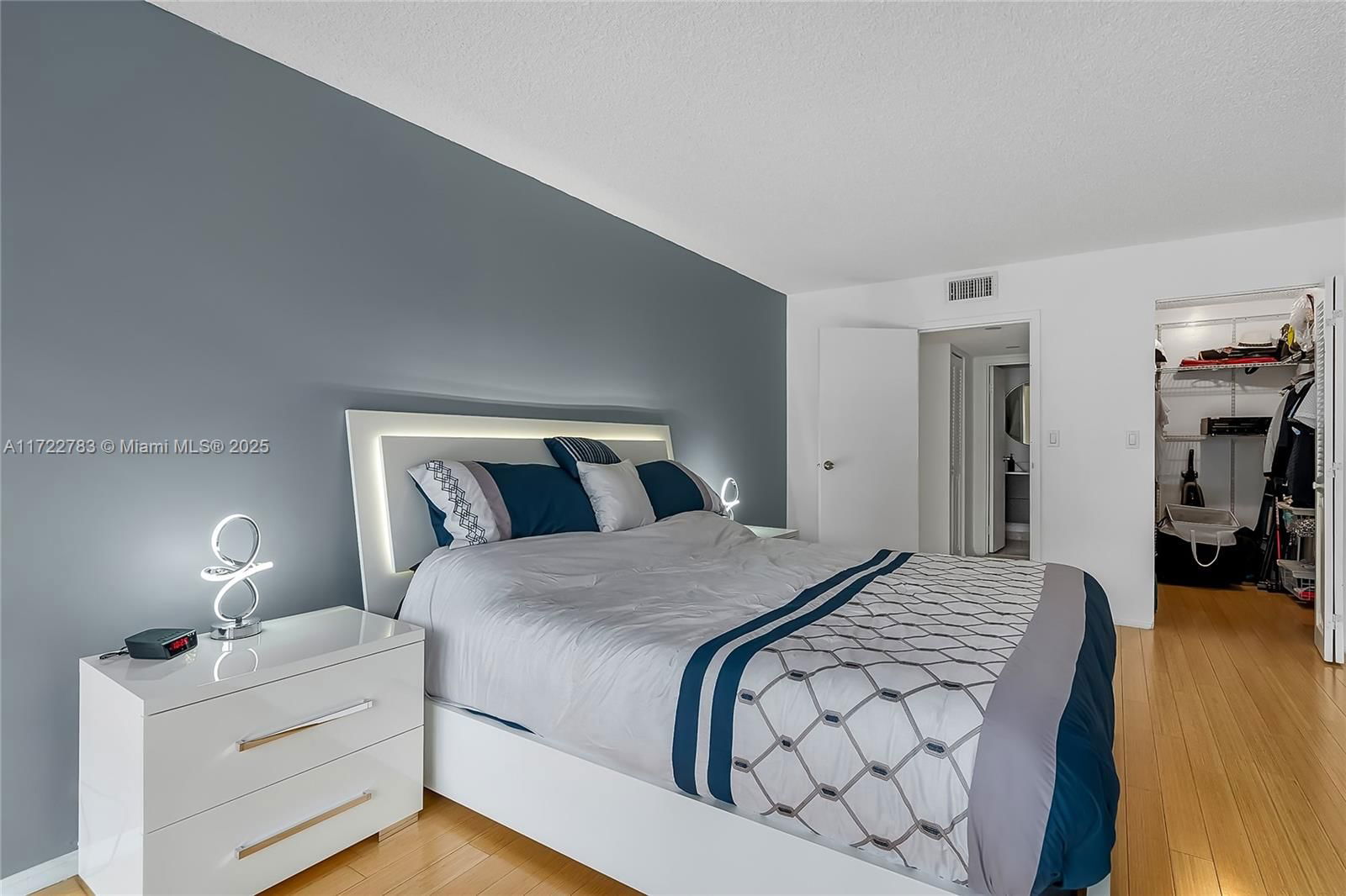 Real estate property located at 800 Parkview Dr #316, Broward, Oceanview Park Condo, Hallandale Beach, FL