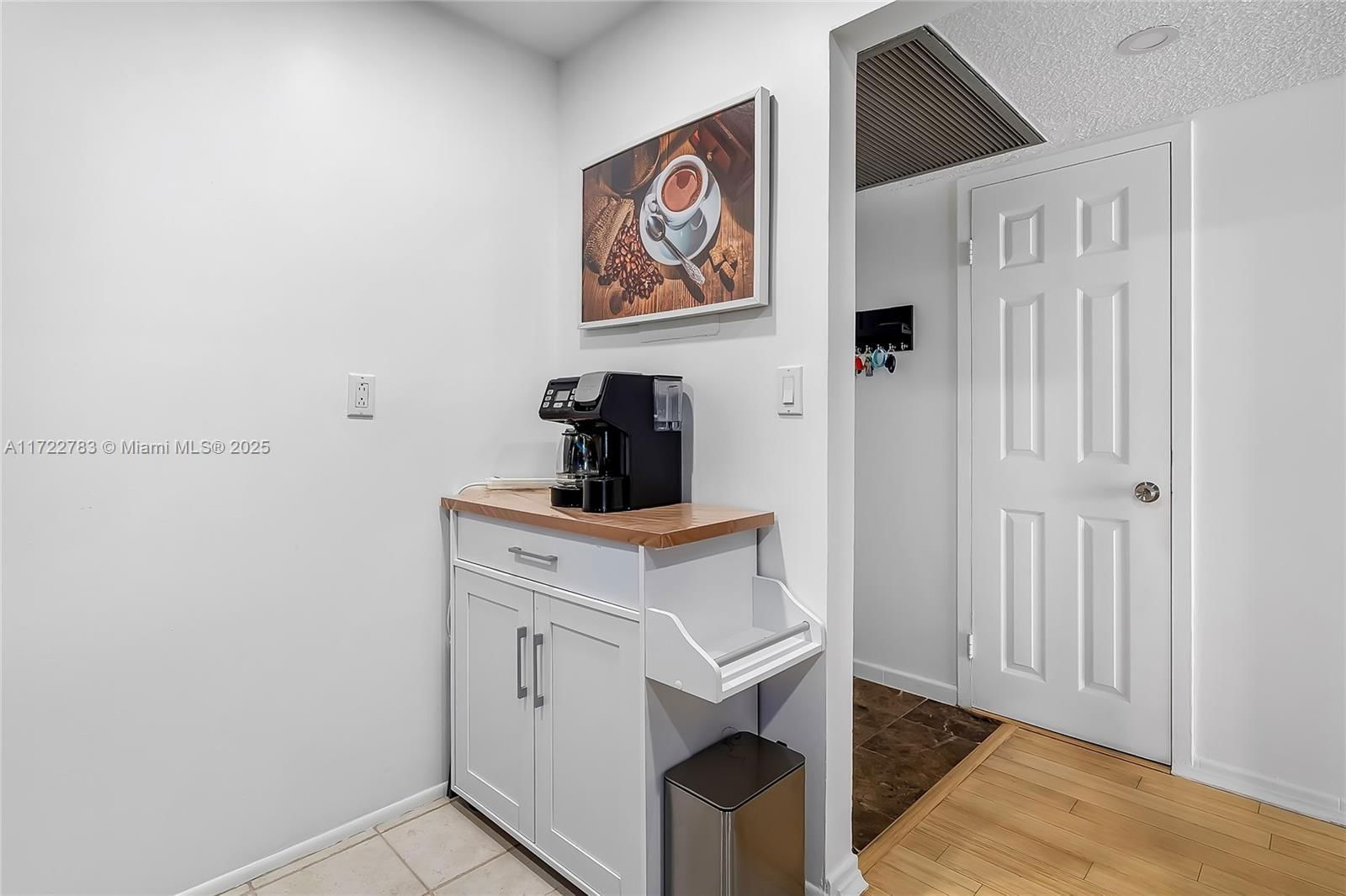 Real estate property located at 800 Parkview Dr #316, Broward, Oceanview Park Condo, Hallandale Beach, FL