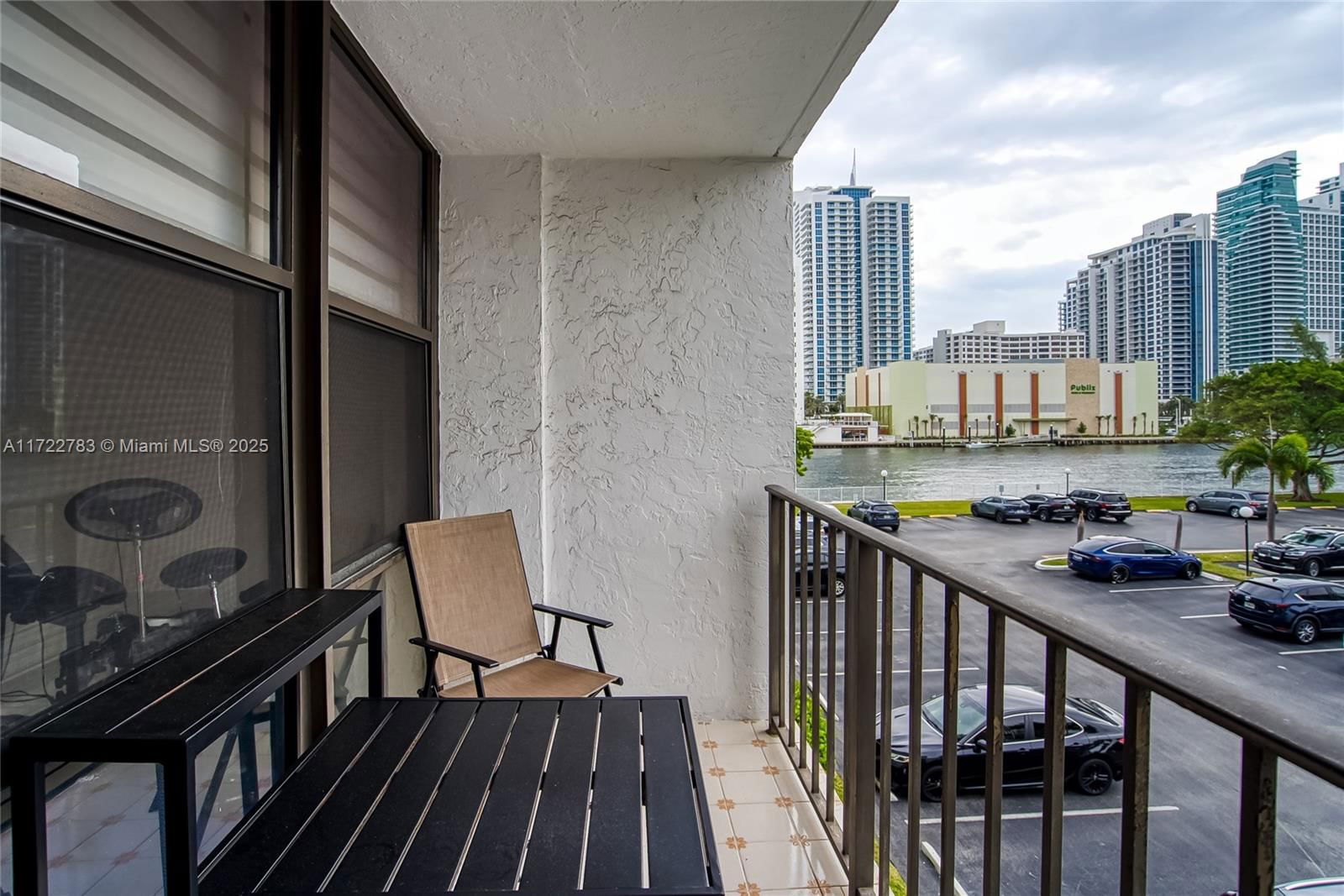 Real estate property located at 800 Parkview Dr #316, Broward, Oceanview Park Condo, Hallandale Beach, FL