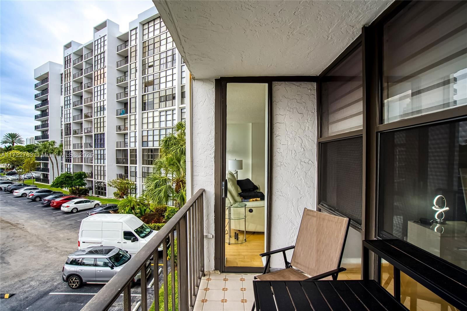 Real estate property located at 800 Parkview Dr #316, Broward, Oceanview Park Condo, Hallandale Beach, FL