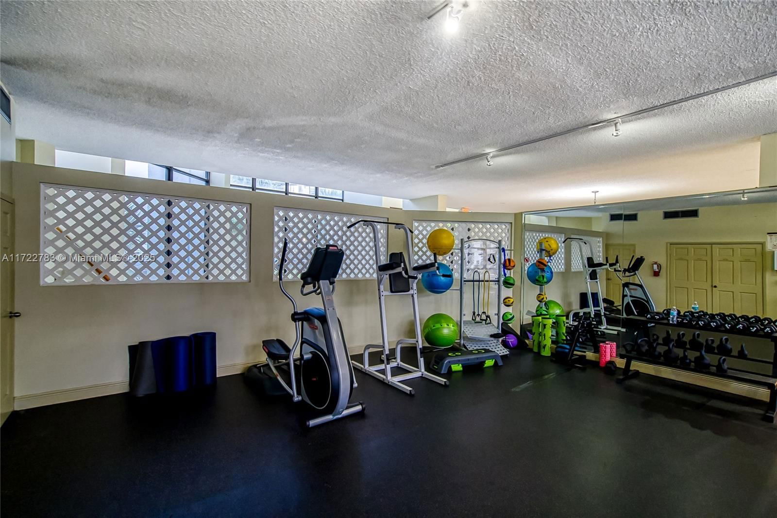 Real estate property located at 800 Parkview Dr #316, Broward, Oceanview Park Condo, Hallandale Beach, FL