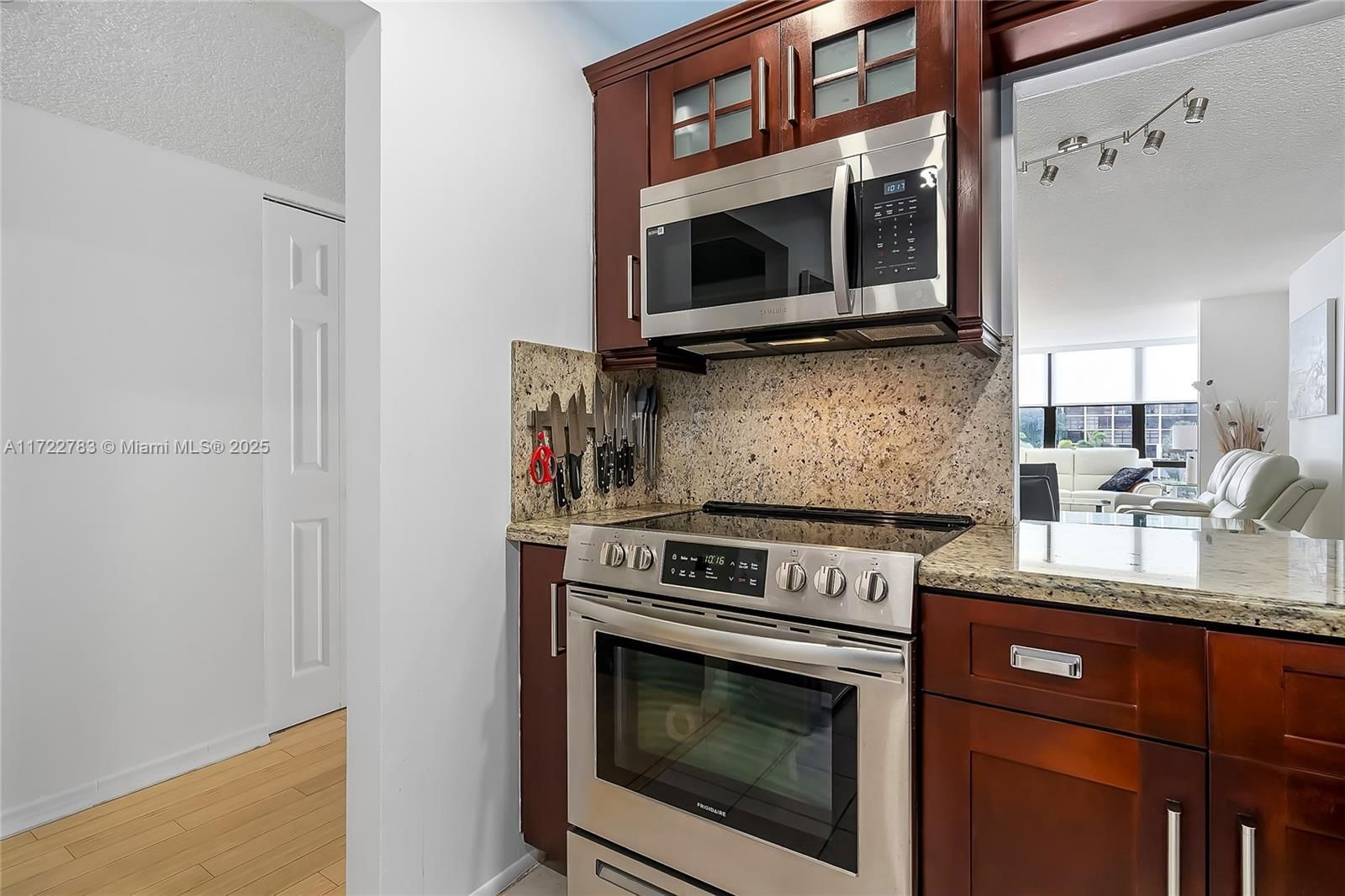 Real estate property located at 800 Parkview Dr #316, Broward, Oceanview Park Condo, Hallandale Beach, FL
