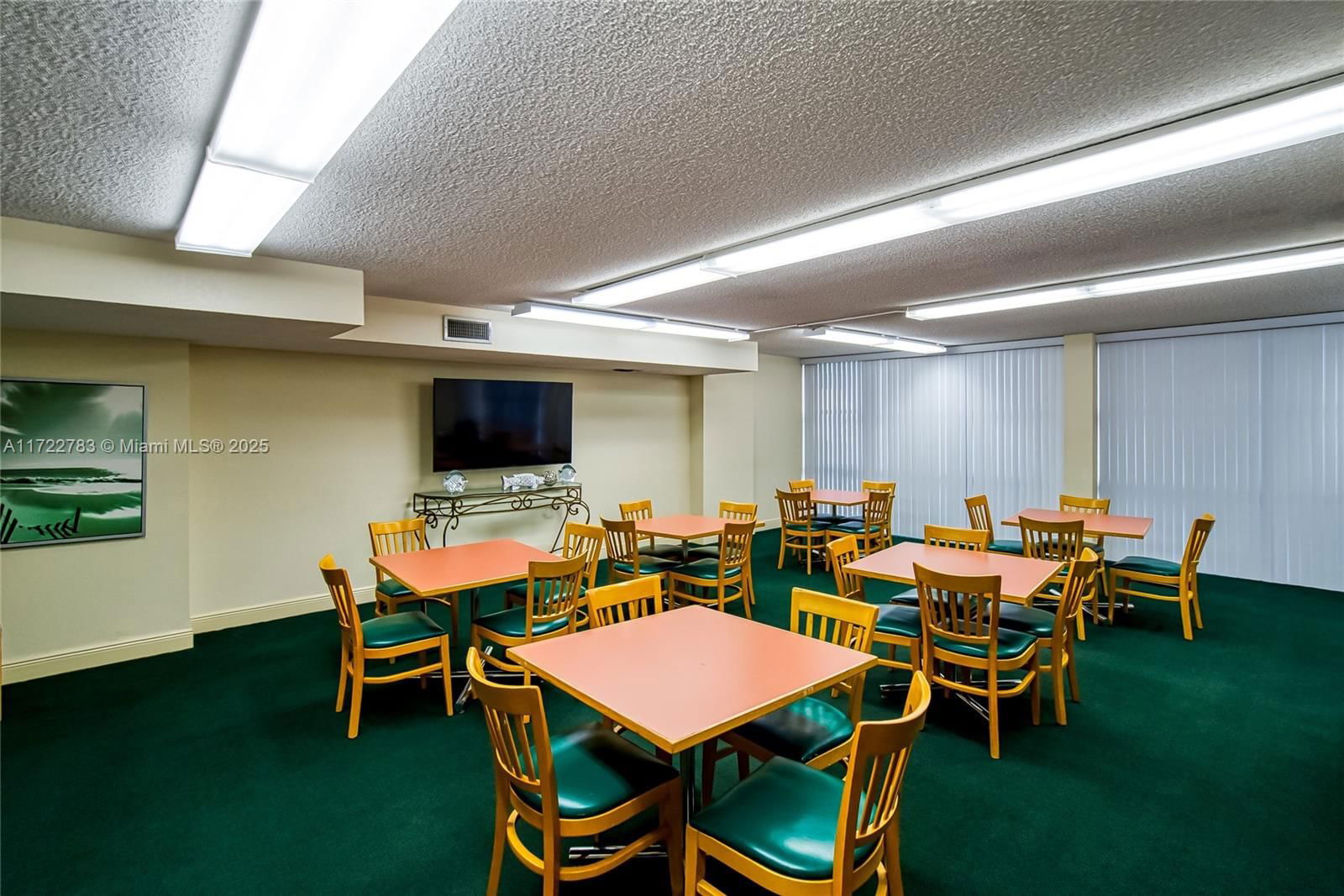 Real estate property located at 800 Parkview Dr #316, Broward, Oceanview Park Condo, Hallandale Beach, FL