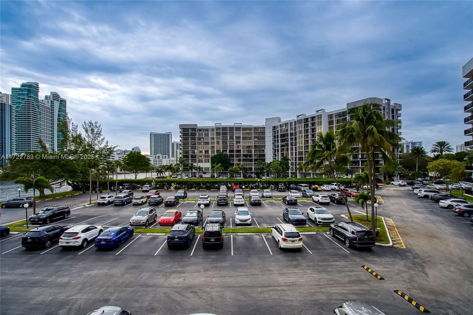 Real estate property located at 800 Parkview Dr #316, Broward, Oceanview Park Condo, Hallandale Beach, FL