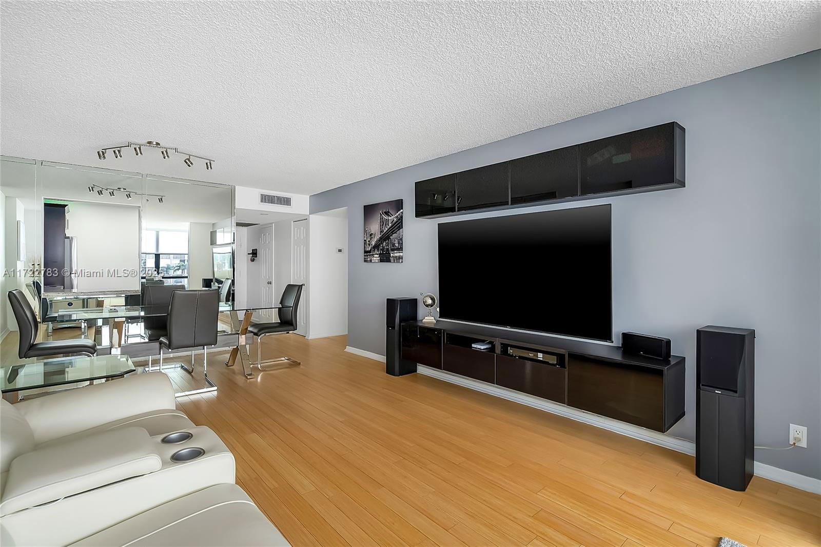 Real estate property located at 800 Parkview Dr #316, Broward, Oceanview Park Condo, Hallandale Beach, FL