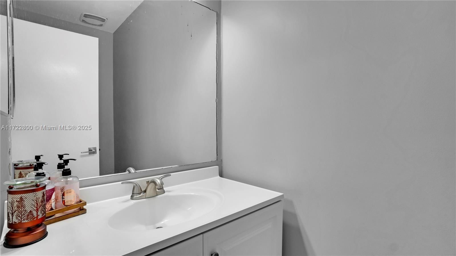 Real estate property located at 7025 3rd Ct, Miami-dade, 2nd Addn To Palm Springs, Hialeah, FL