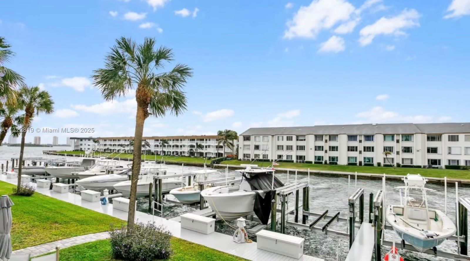 Real estate property located at 108 Paradise Harbour Blvd #507, Palm Beach, Paradise Villas Condo, North Palm Beach, FL