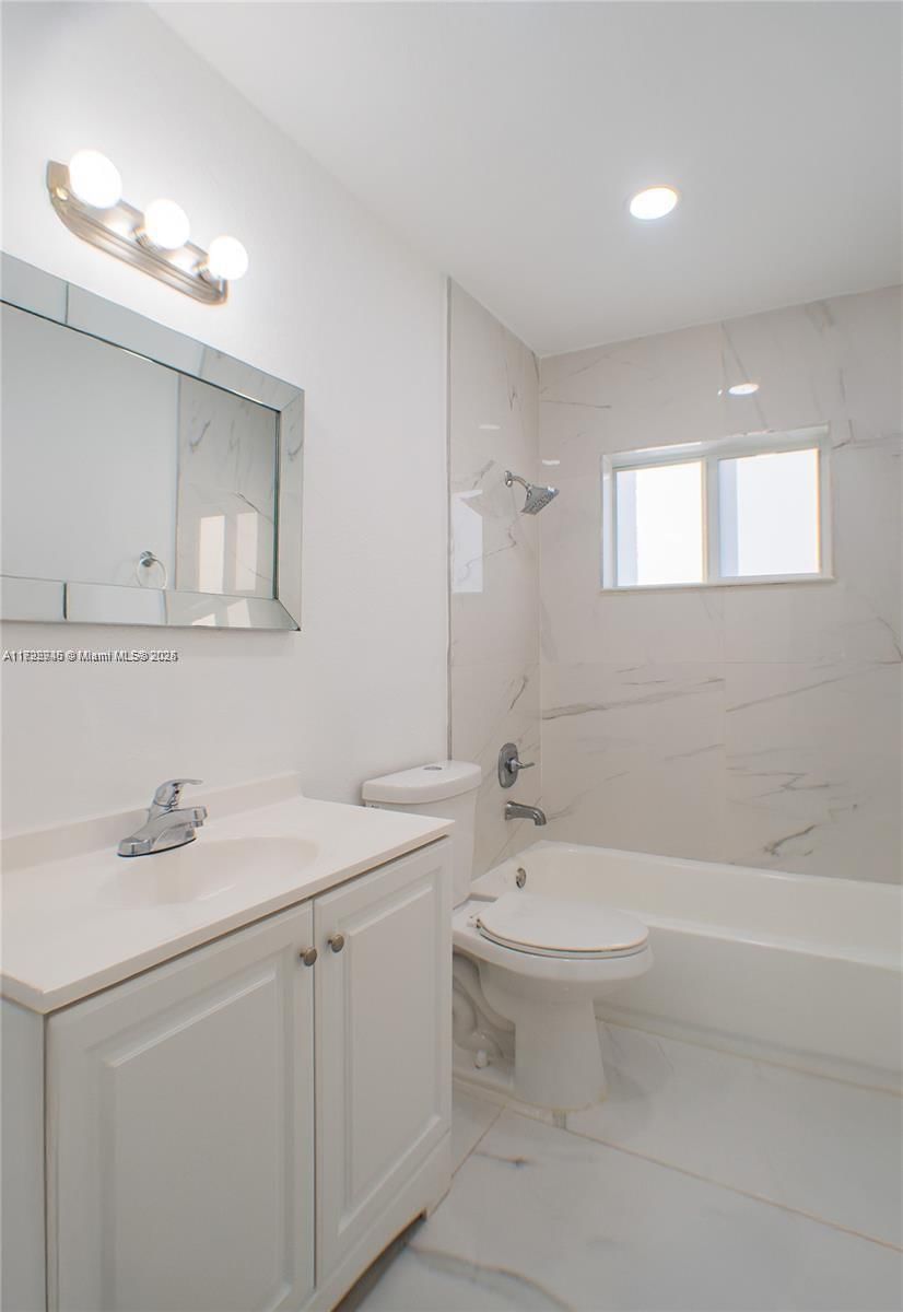 Real estate property located at 3220 4th Ct, Broward, Browardale, Lauderhill, FL